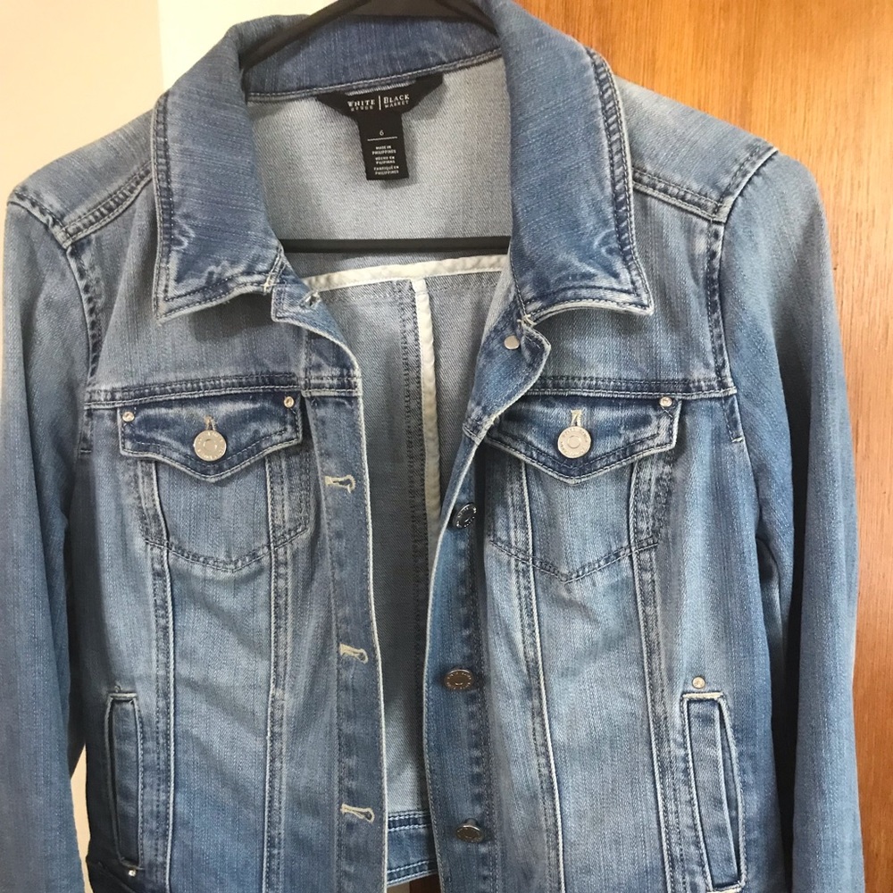 Size 6 White House black market jean jacket